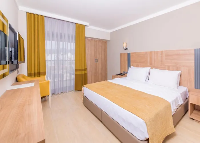 نادي جوليان