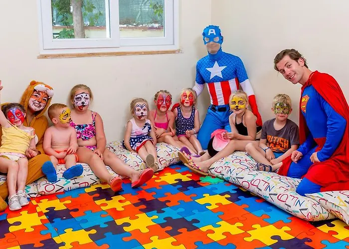 فندق نادي جوليان مرمريس