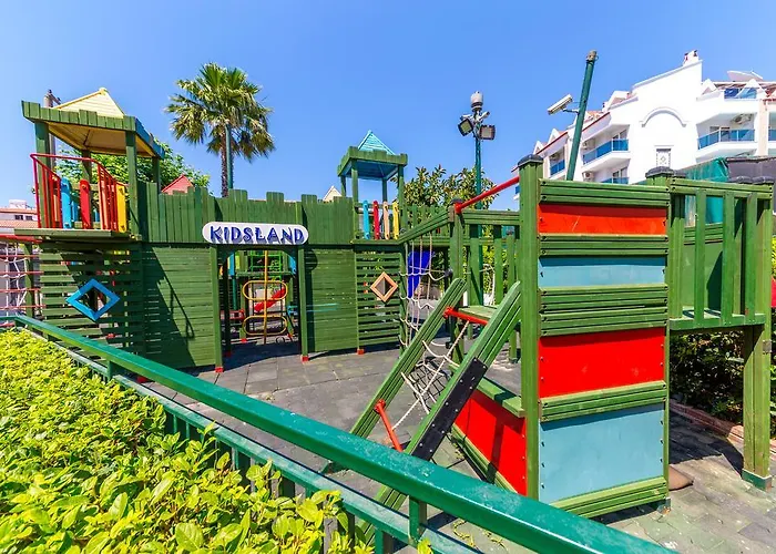 Hotel Julian Club 4*