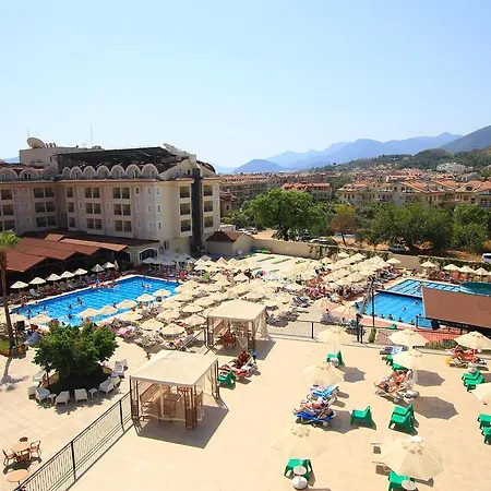 Julian Club Hotell