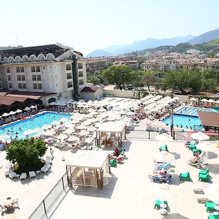 Julian Club Ξενοδοχείο