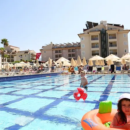 Hotell Julian Club 4*