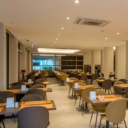 Hotell Julian Club 4*