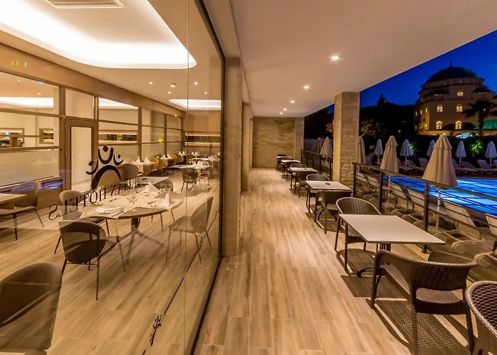 Julian Club 4* Μαρμαρίς