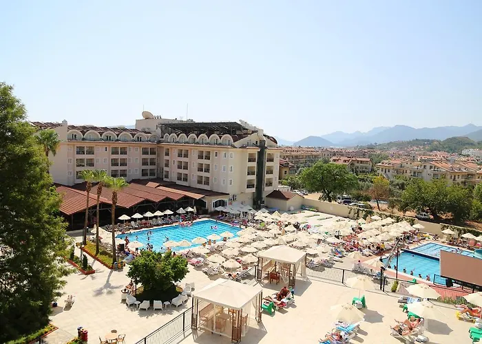 Ξενοδοχείο Julian Club 4*