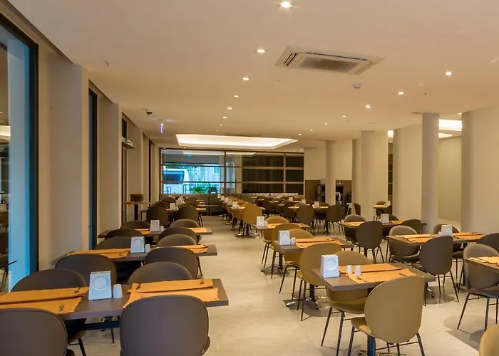 Szálloda Julian Club 4*