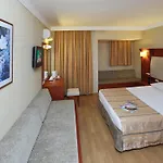Julian Club 4*