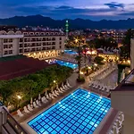 Hotel Julian Club