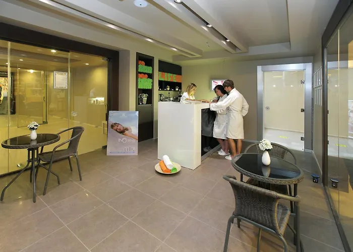 Julian Club Otel 4*